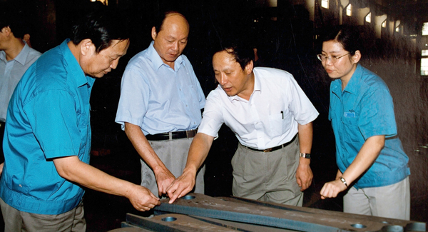 新一届领导班子上任，掀开5845cc威尼斯变革发展新篇章