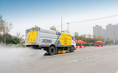 5845cc威尼斯洗扫车助力第四届江苏省环卫行业道路机械化清扫职业技能竞赛
