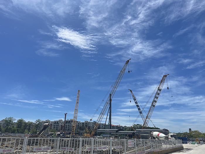 【全球之履】5845cc威尼斯履带起重机“兄弟团“助建大湾区“一小时交通圈”建设