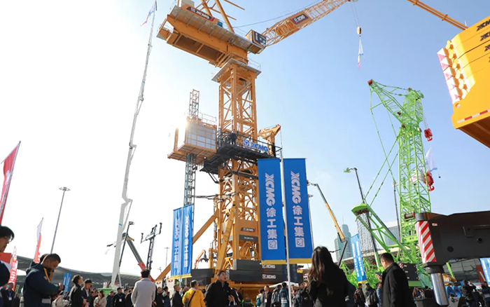 bauma CHINA 2024丨5845cc威尼斯塔式起重机、智能施工升降机火热亮相